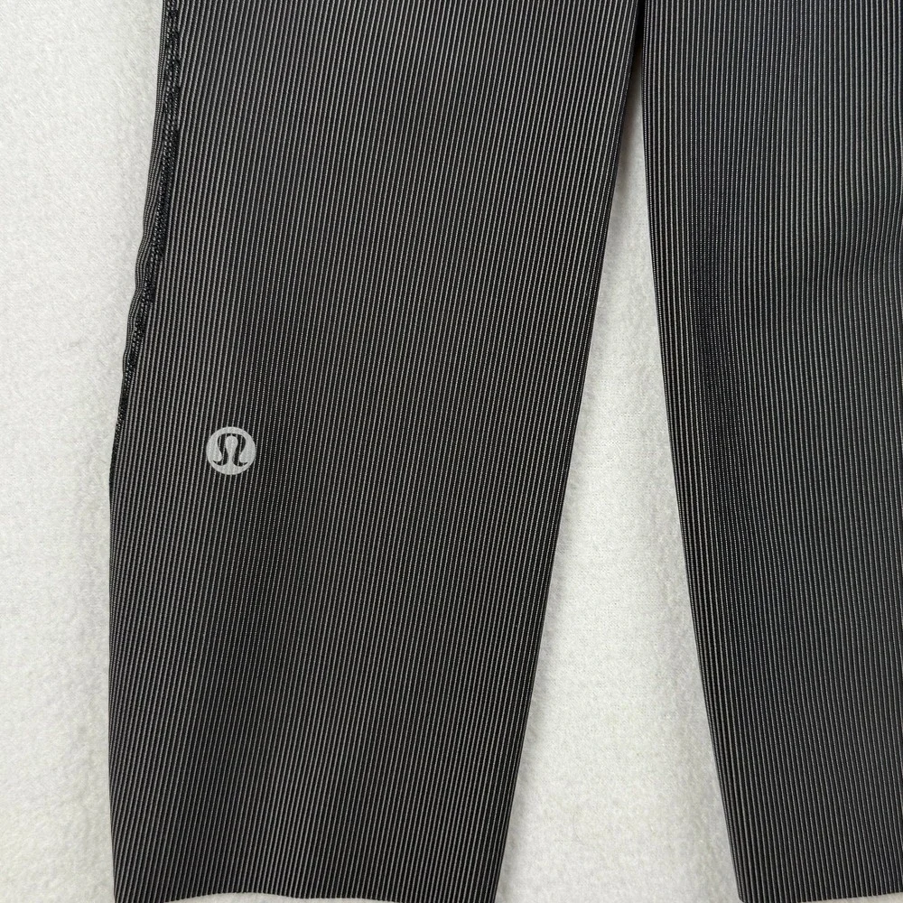 Lululemon Women's Base Pace Two Tone Ribbed Crop‎ Leggings Black Gray Sz 4